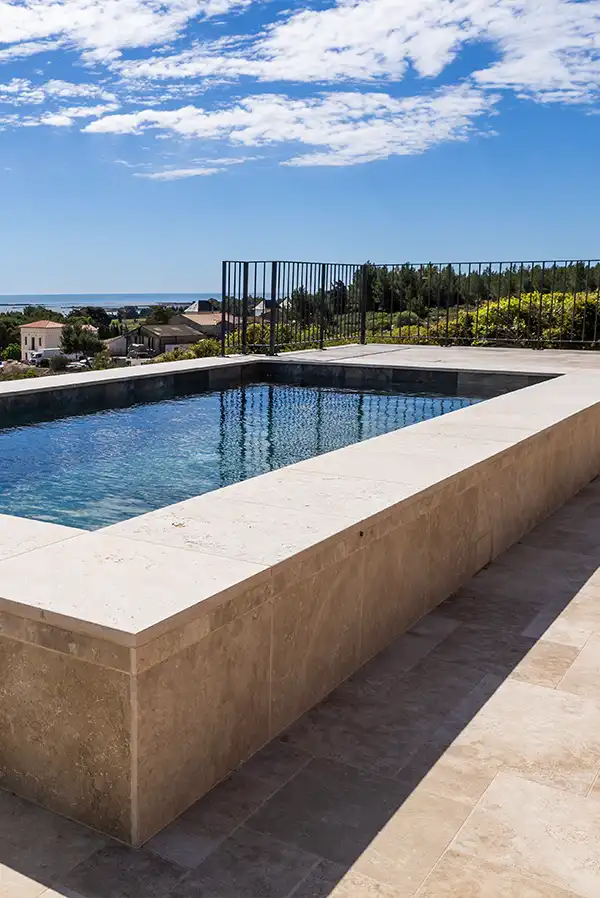 piscine maison care